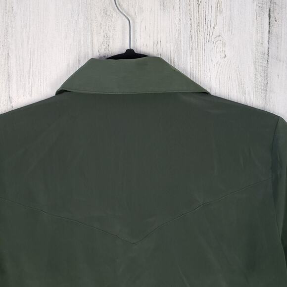 Rock & Republic Silky Dark Green Long Sleeve Button Down Top Women's Size Small - Picture 10 of 12